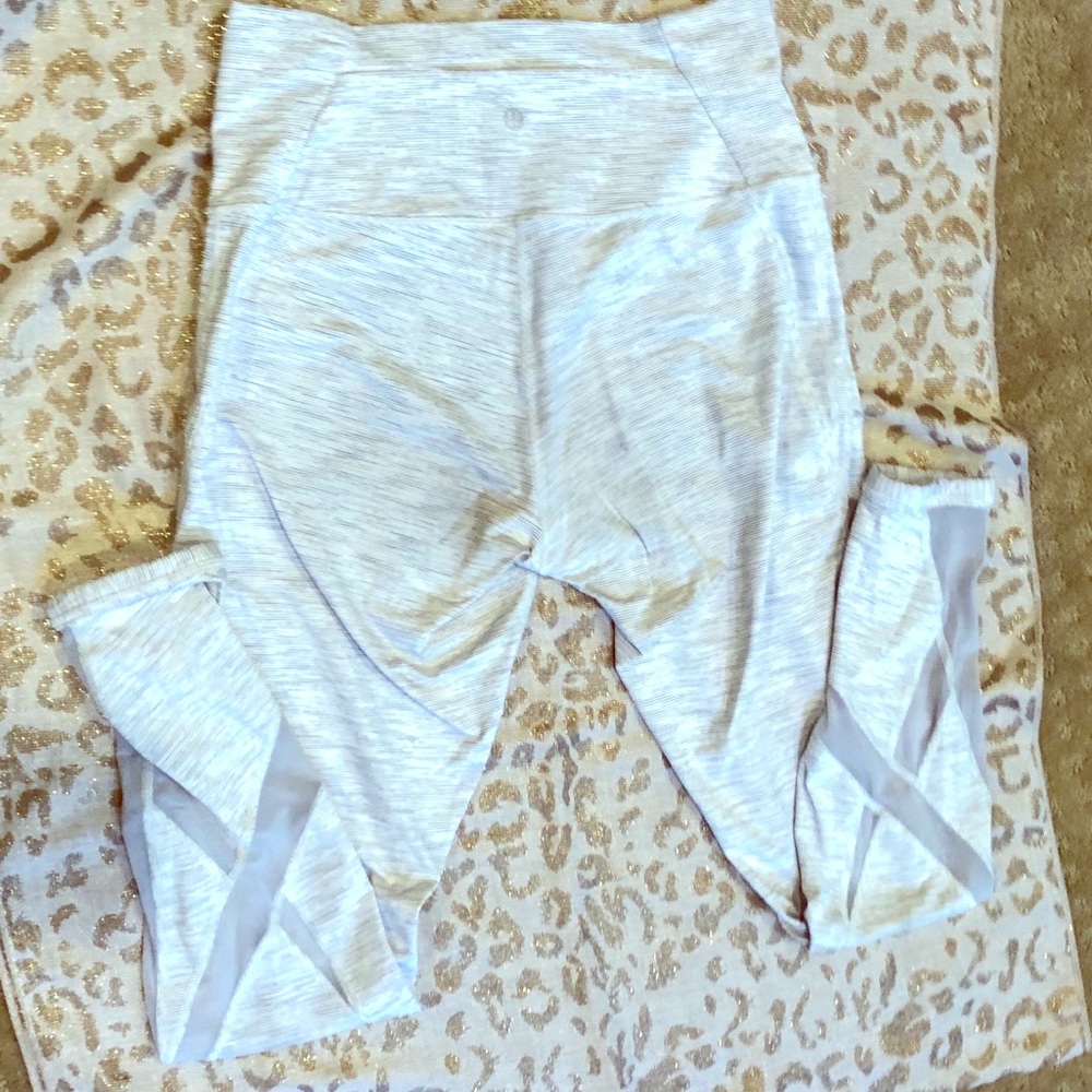 Size 10 lululemon workout pants